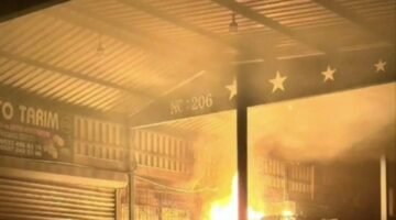 TARSUS HAL TESİSİNDE YANGIN