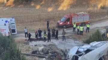 tarım işçisi servisi devrildi: 5 ölü, 14 yaralı