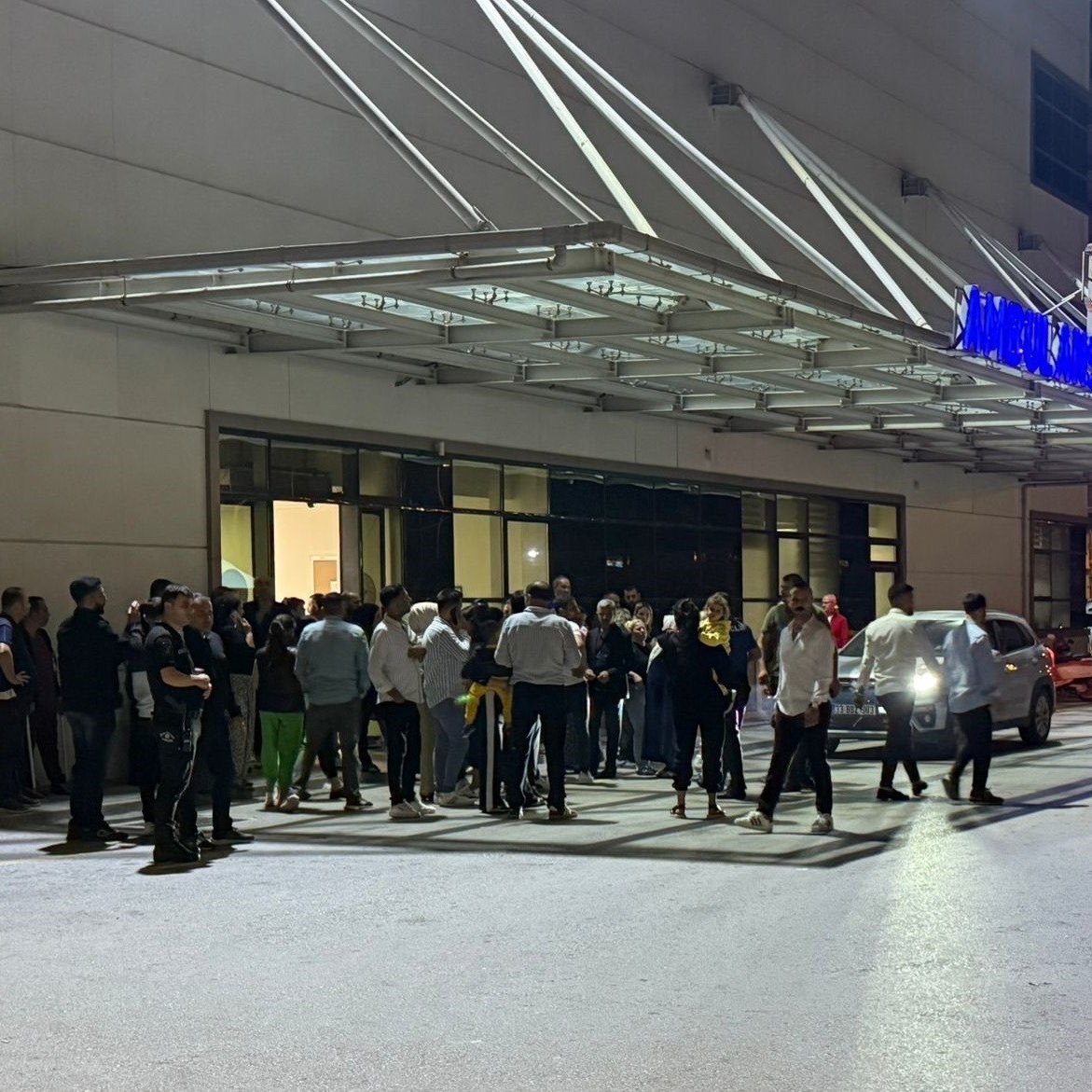 Tarsus’ta Düğün Salonunda Silahlı Saldırı: 5 Yaralı