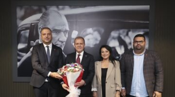 CHP TARSUS İLÇE BAŞKANI YUSUF TIBIK VE YÖNETİCİLERDEN, BAŞKAN SEÇER’E ZIYARET 
