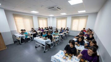LGS’YE HAZIRLANAN ÖĞRENCİLERİN ÖĞLE YEMEĞİ YİNE BÜYÜKŞEHİR’DEN