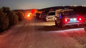 Rampada devrilen otomobil can aldı