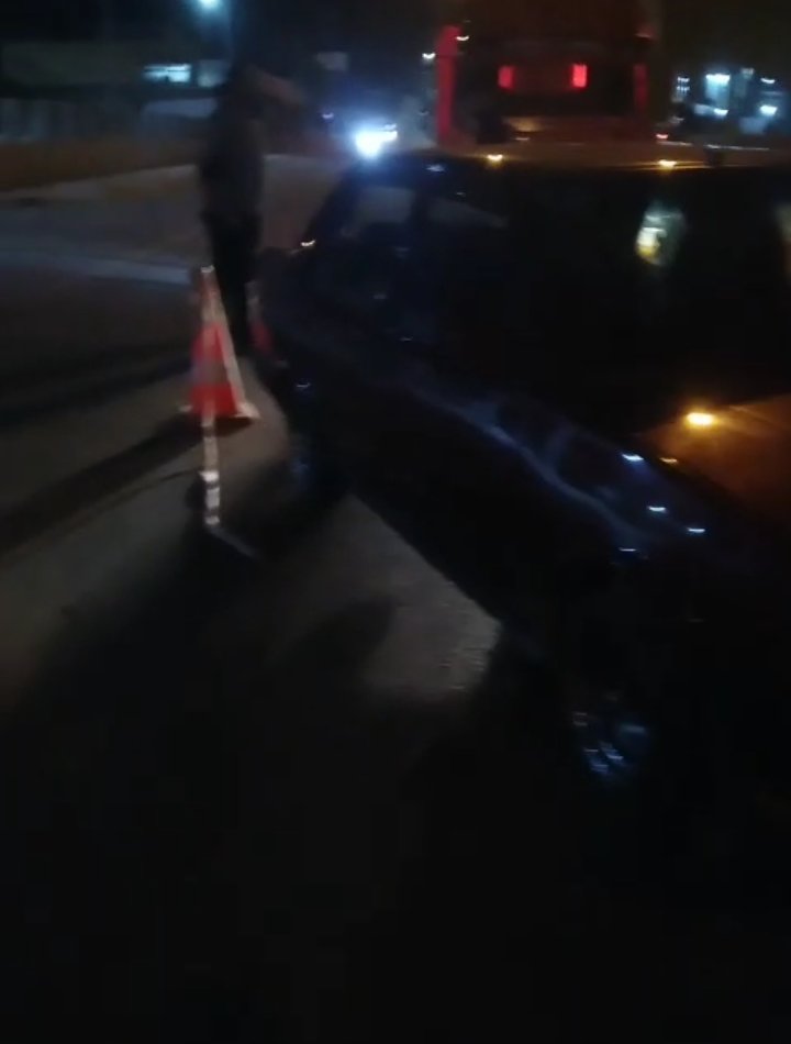 Hal Kavşağı’nda Trafik Kazası: Maddi Hasar Oluştu
