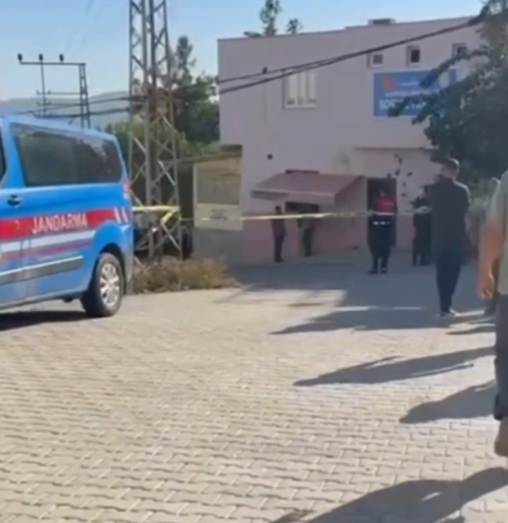 Tarsus’ta Silahlı Dehşet: 13 Yaşındaki Çocuk Hayatını Kaybetti, Bir Kişi Yaralandı