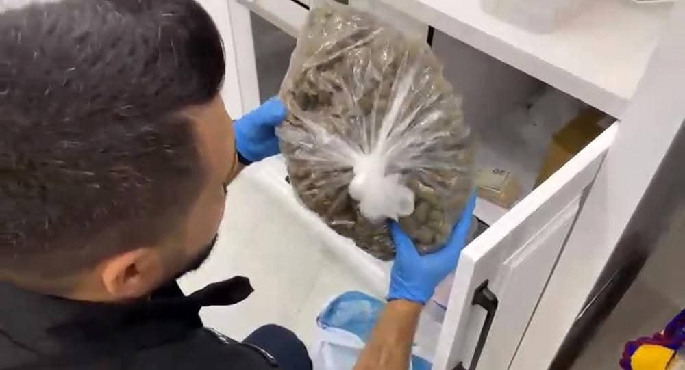 Mersin’de uyuşturucu tacirlerine darbe: 16 şüpheli tutuklandı