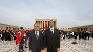 Tarsus’tan Ankara’ya Duygu Dolu Ziyaret: Köy Çocukları Atamızın Huzurunda