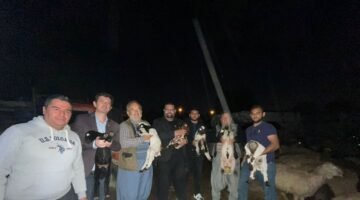 10 Kasım Pankartını Yeniden Asan Çoban Adem’den Örnek Davranış