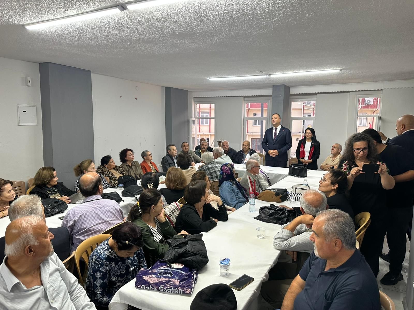 CHP Tarsus İlçe Başkanlığı’ndan Öğretmenler Günü’ne Özel “5 Çayı” Buluşması