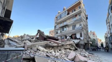 Mersin’de Yıkım Sırasında Çökme: Olası Facia Son Anda Önledi