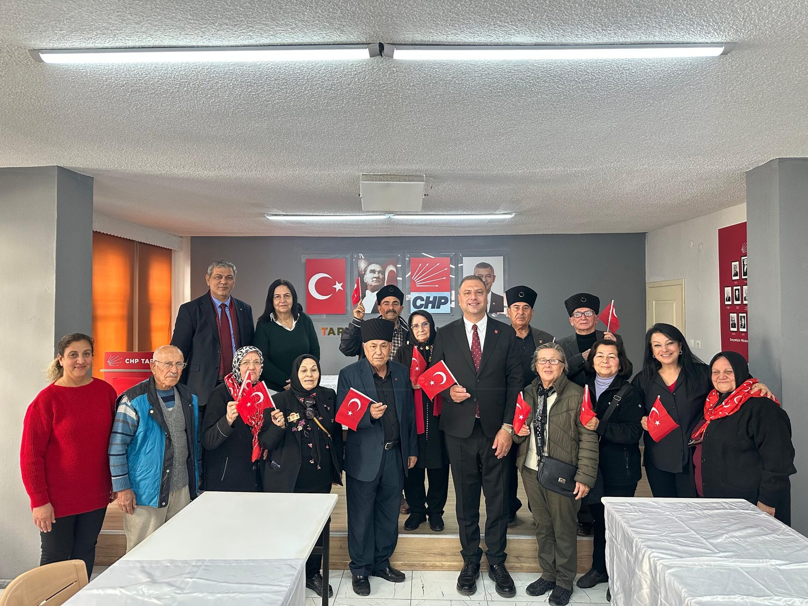 Tarsus Kuvayi Milliye Mücahitler Derneği’nden CHP’ye Ziyaret