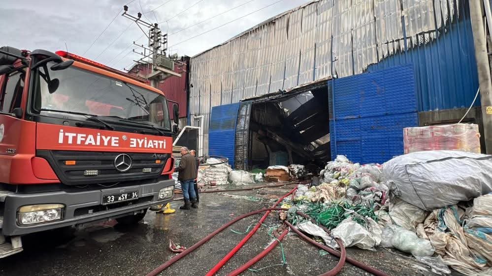 Mersin’deki depo yangını kontrol altına alındı