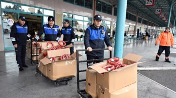 MERSİN BÜYÜKŞEHİR SAĞLIKSIZ KOŞULLARDA GIDA SEVKİYATINA GEÇİT VERMİYOR