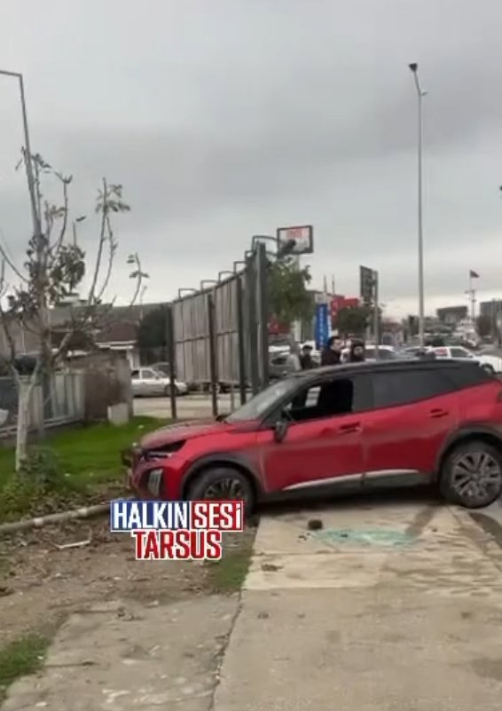 Tarsus’ta Trafik Kazası: 17 Yaşındaki Alperen Eren Hayatını Kaybetti