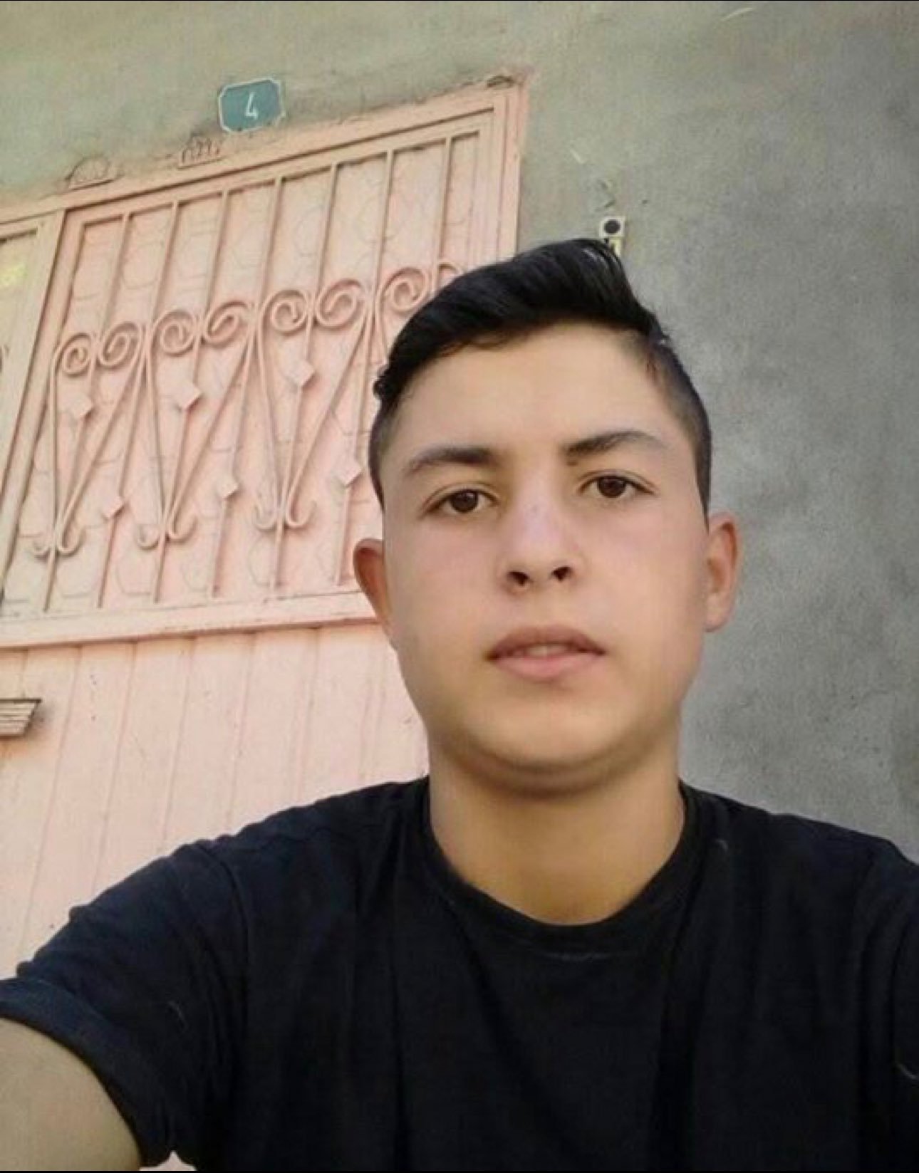 Ampul Değiştirirken Elektrik Akımına Kapılan Genç Hayatını Kaybetti