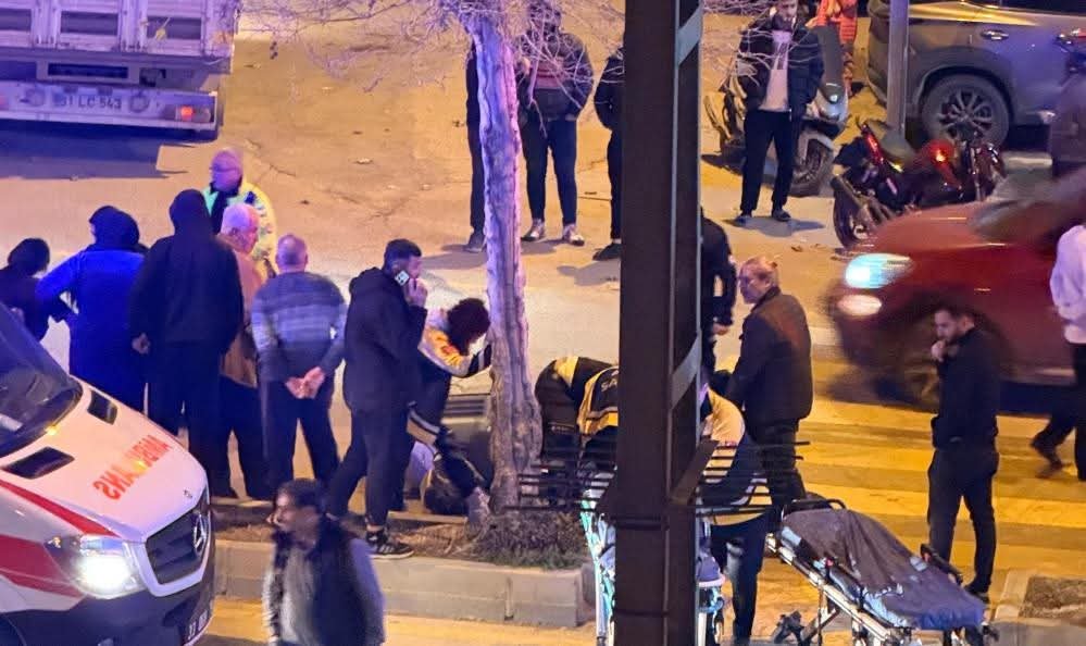 Tarsus’ta motosikletler çarpıştı: 2 yaralı