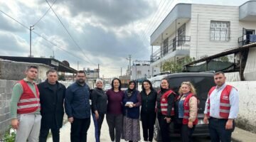 CHP Tarsus Kadın ve Gençlik Kolları Sahada “Ramazanın Bereketini Dayanışmaya Dönüştürdü”