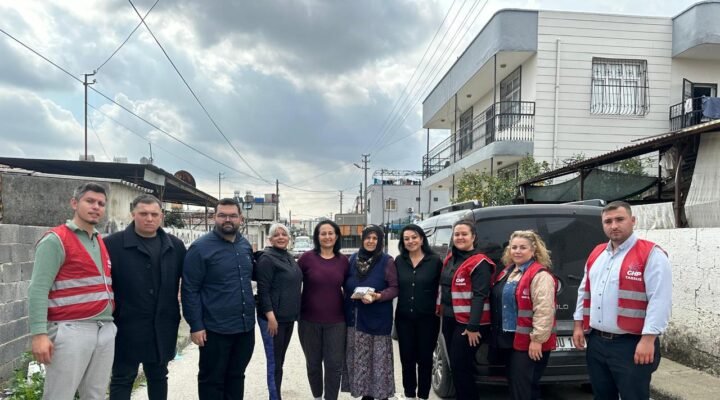 CHP Tarsus Kadın ve Gençlik Kolları Sahada “Ramazanın Bereketini Dayanışmaya Dönüştürdü”