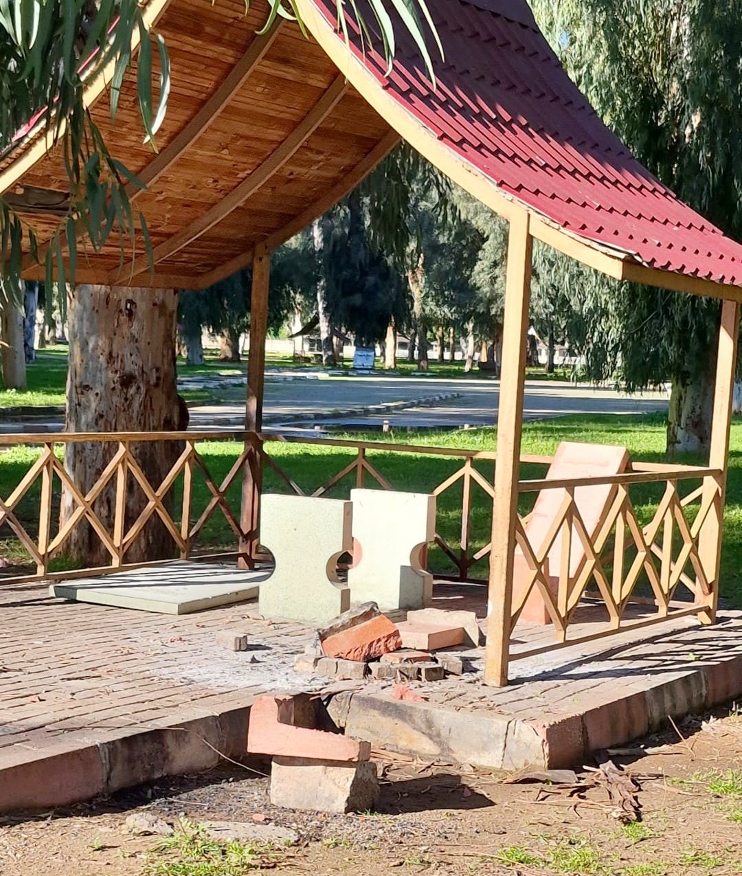 BERDAN BARAJI MESİRE ALANINDA OTURMA GRUPLARI TAHRİP EDİLDİ