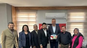 Tarsus’ta Engelli Derneklerinden CHP’ye Ziyaret