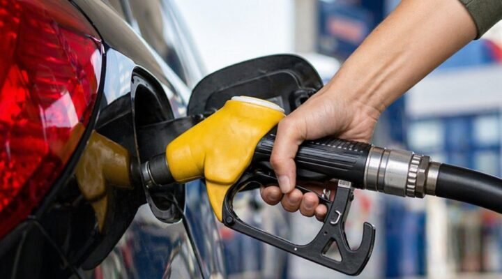 Motorin ve benzine zam geldi