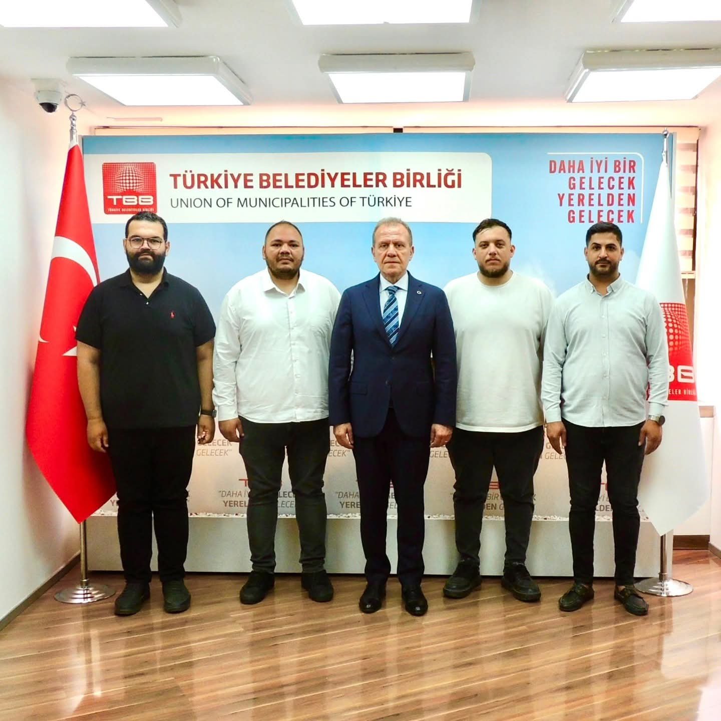 CHP TARSUS GENÇLİK KOLLARI’NDAN BAŞKAN SEÇER’E ZİYARET