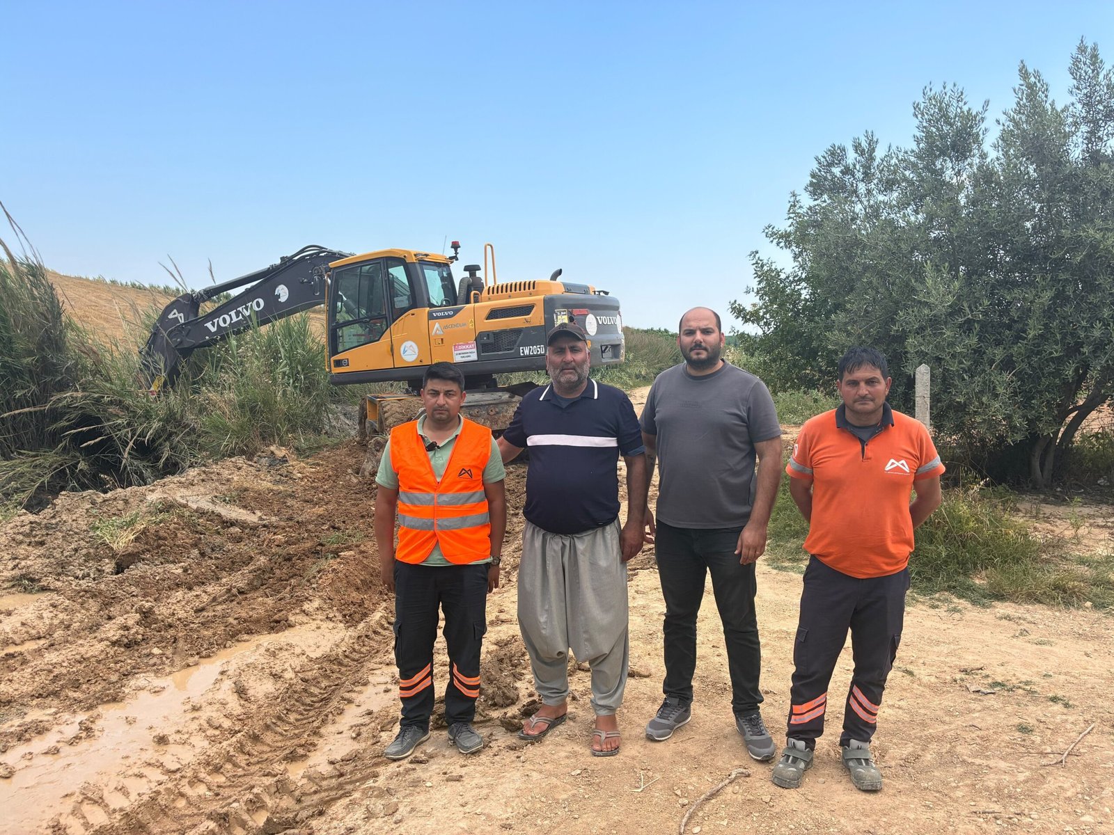 Karayayla’da Çiftçi Yollarına Büyükşehir Dokunuşu