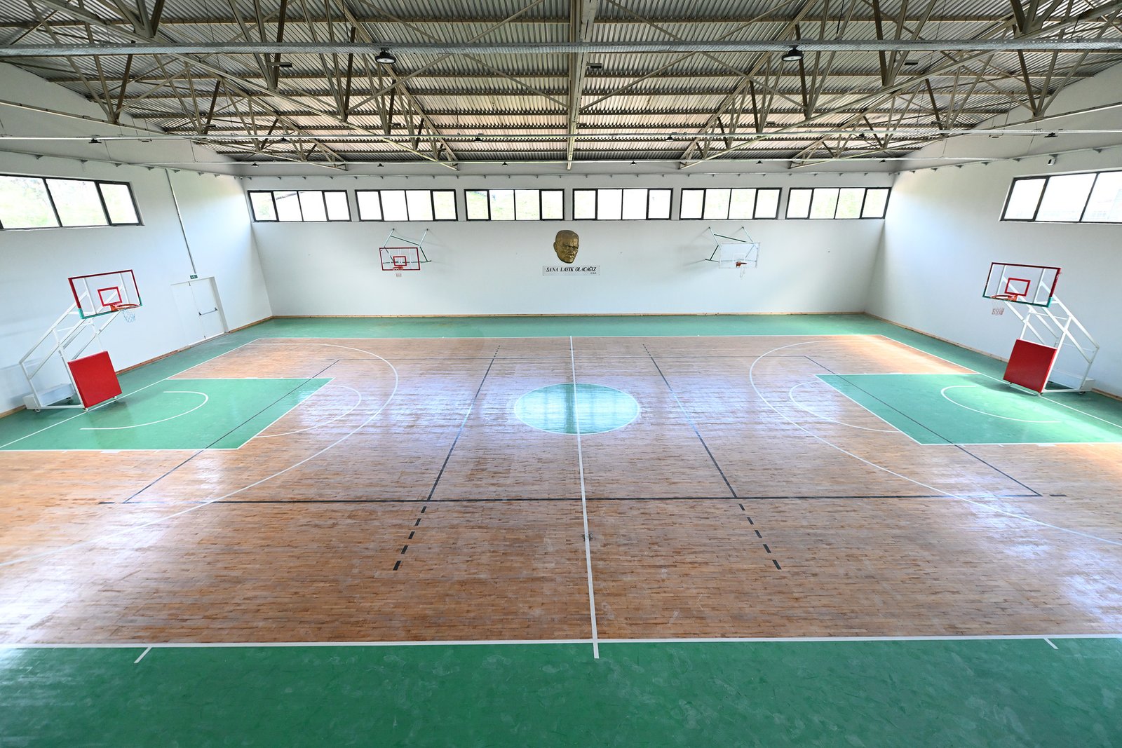MERSİN BÜYÜKŞEHİR’DEN TARSUS’A MODERN SPOR TESİSİ